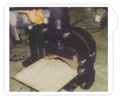 液壓沖孔機(jī)